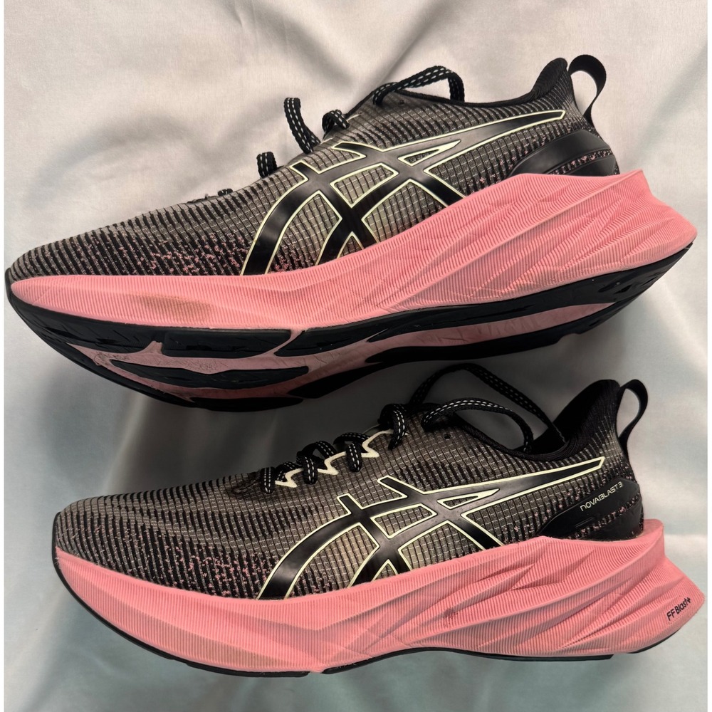 ASICS Novablast 3 Black Pink Glo Running Shoes Womens 9.5 1012B410 FF Blast+ - Picture 3 of 13
